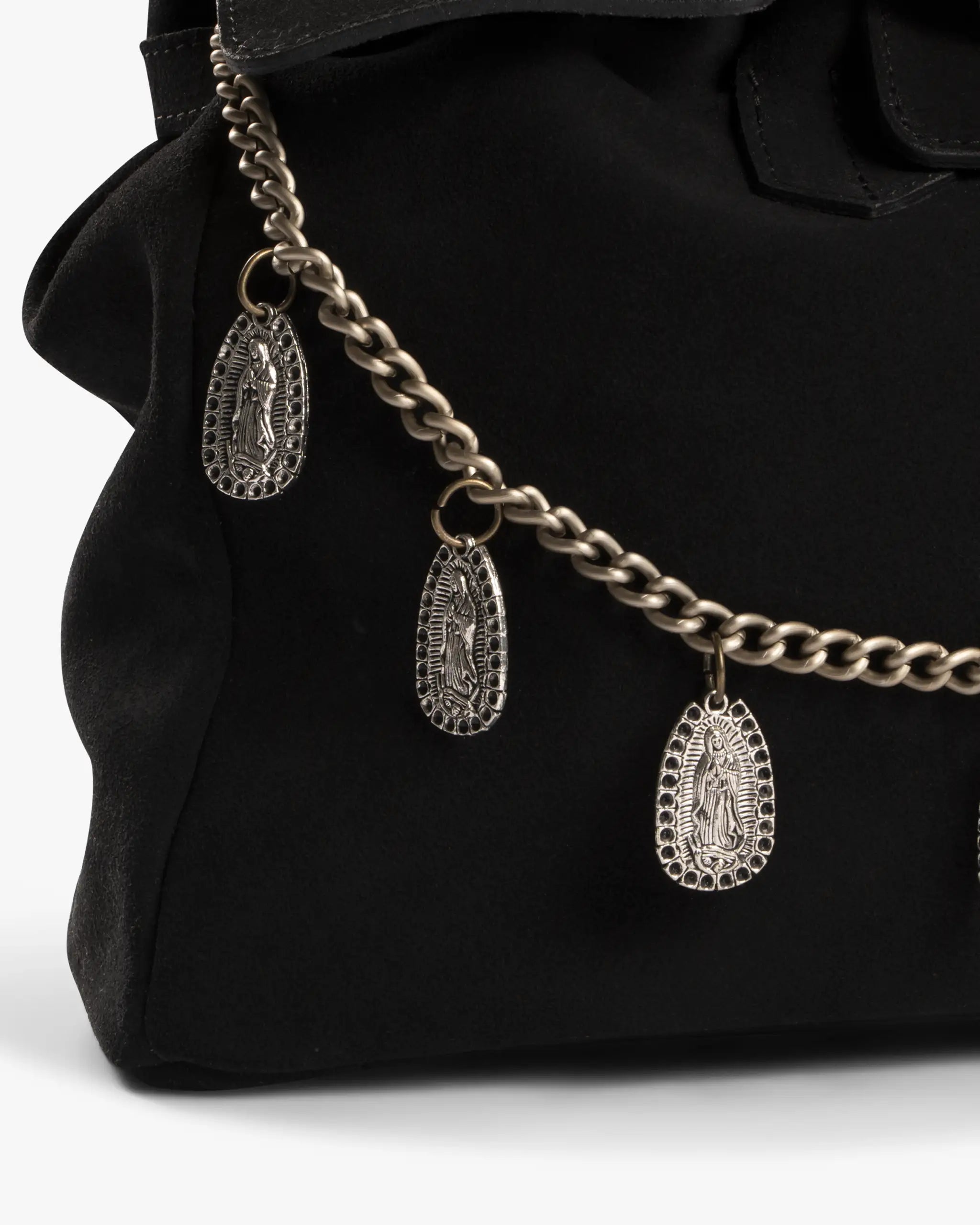 Schwarze Veloursledertasche mit Schmuckbesatz und Schulterriemen von Mia Bag