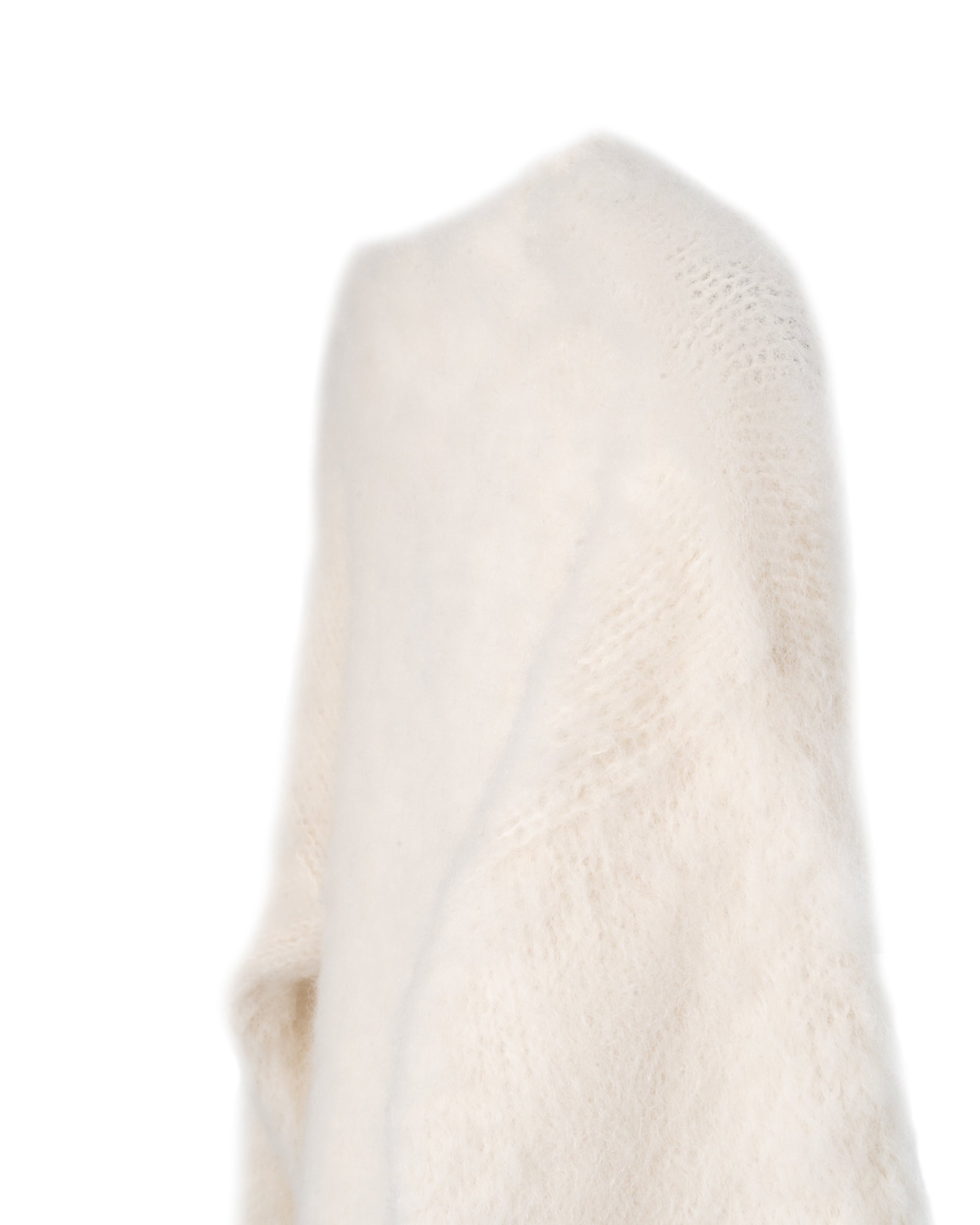 MERINO ALPACA CHUNKY V-NECK SWEATER