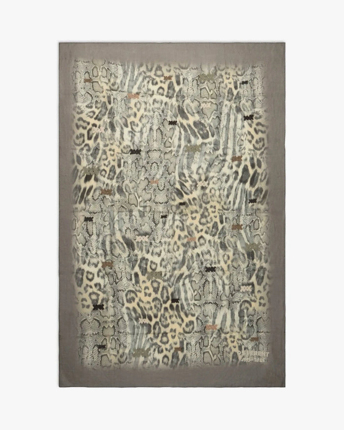 Allover XXX Animal Print Jubiläums Schal von D!FFERENT X Antje Rauner