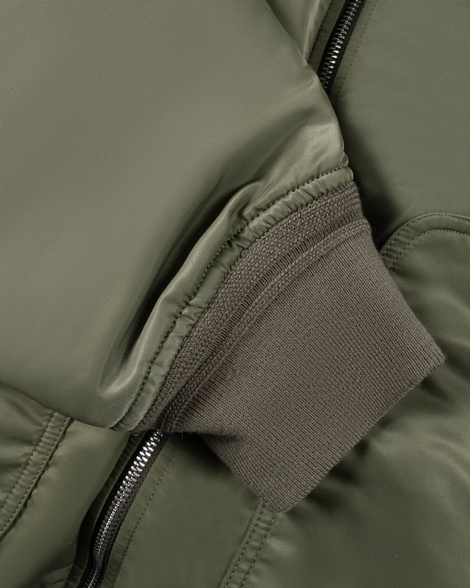 Armygrüne Double Layer Bomber Jacke von Mordecai - Coats & Jackets MORDECAI