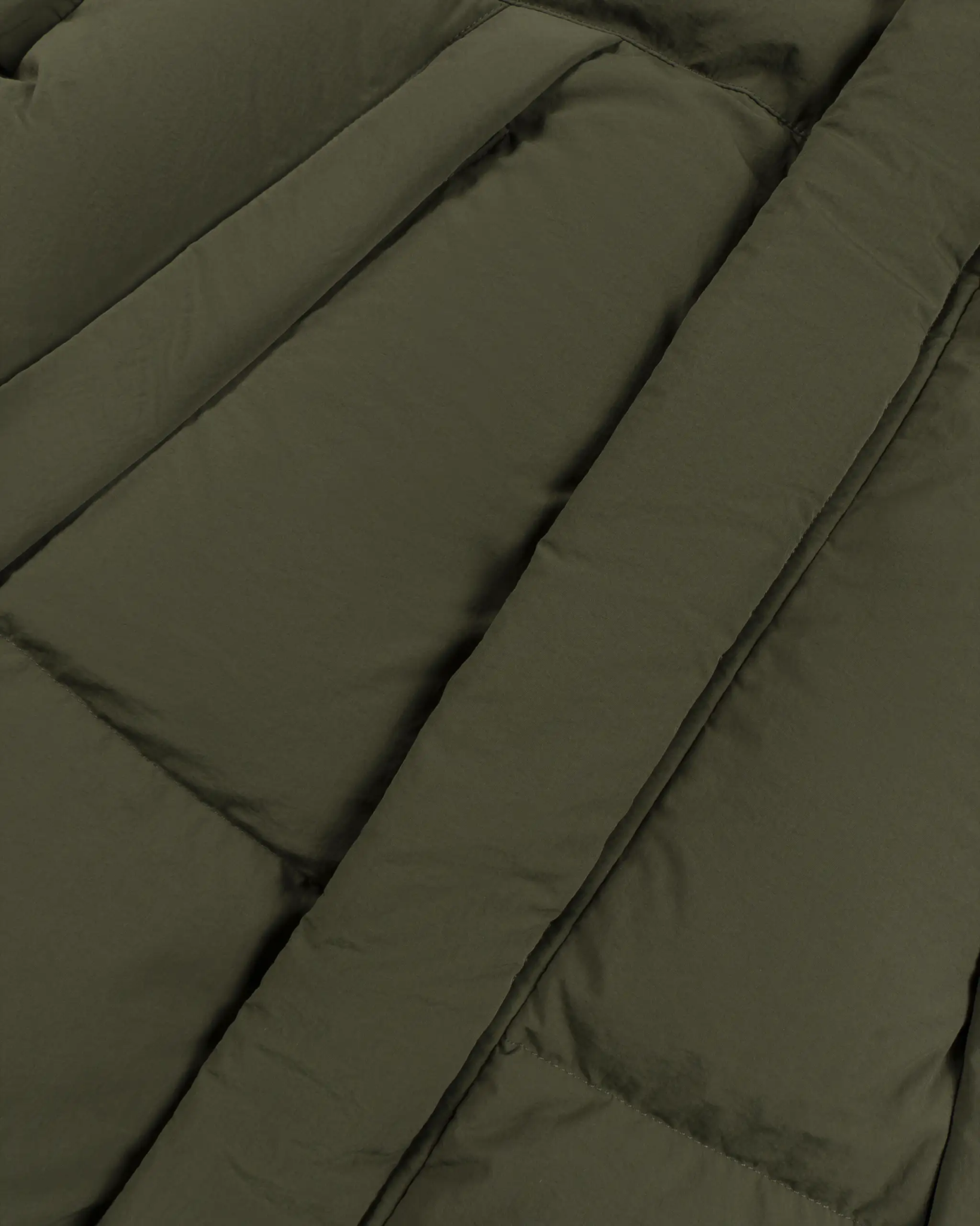 Armygrüne Kapuzen Daunen Jacke von JG1 - Coats & Jackets JG1 BY JUSTIN