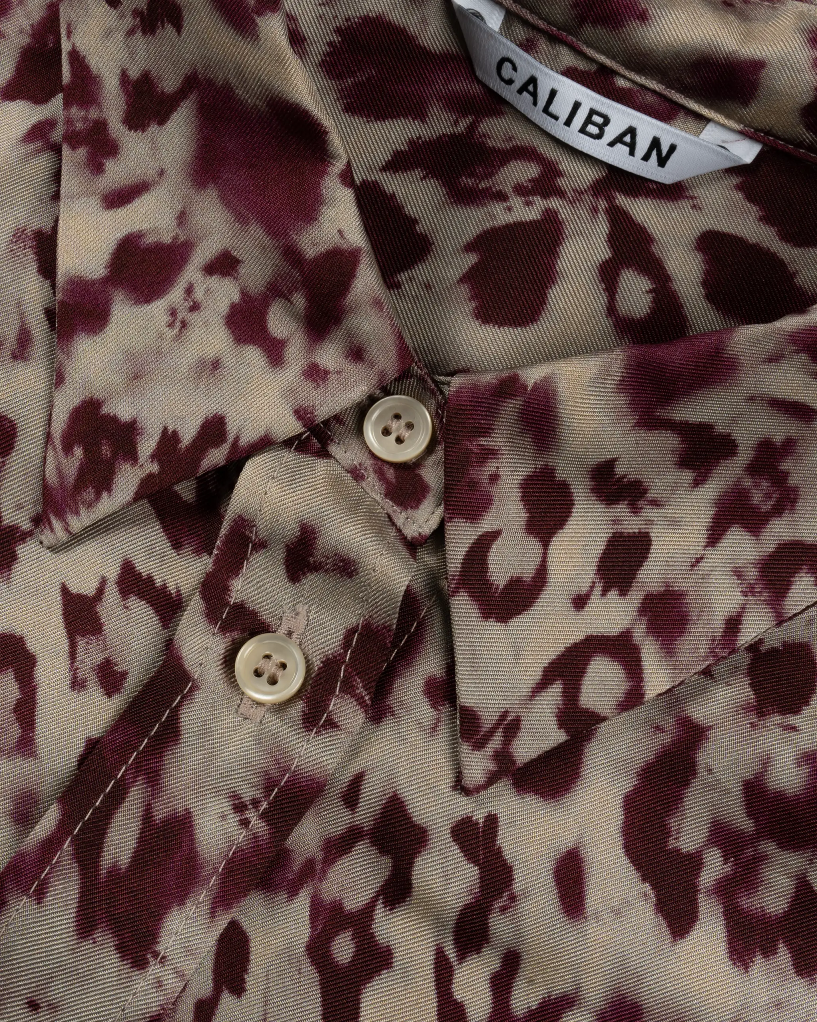 Barolofarbene Seidenbluse von Caliban - Blouses CALIBAN