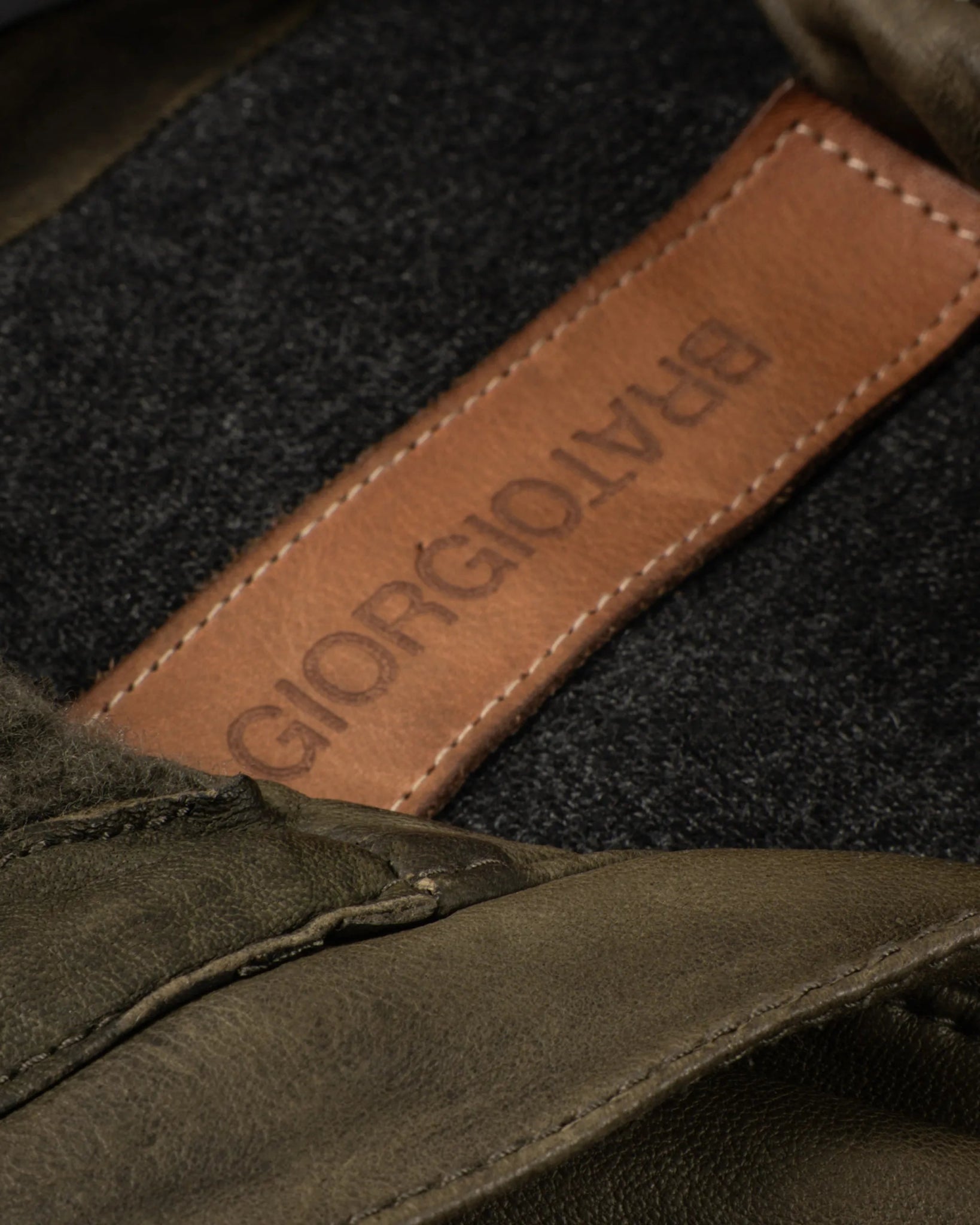 Biker mit Strickbesatz und pflanzlicher Wäsche von Giorgio Brato - Coats & Jackets GIORGIO BRATO