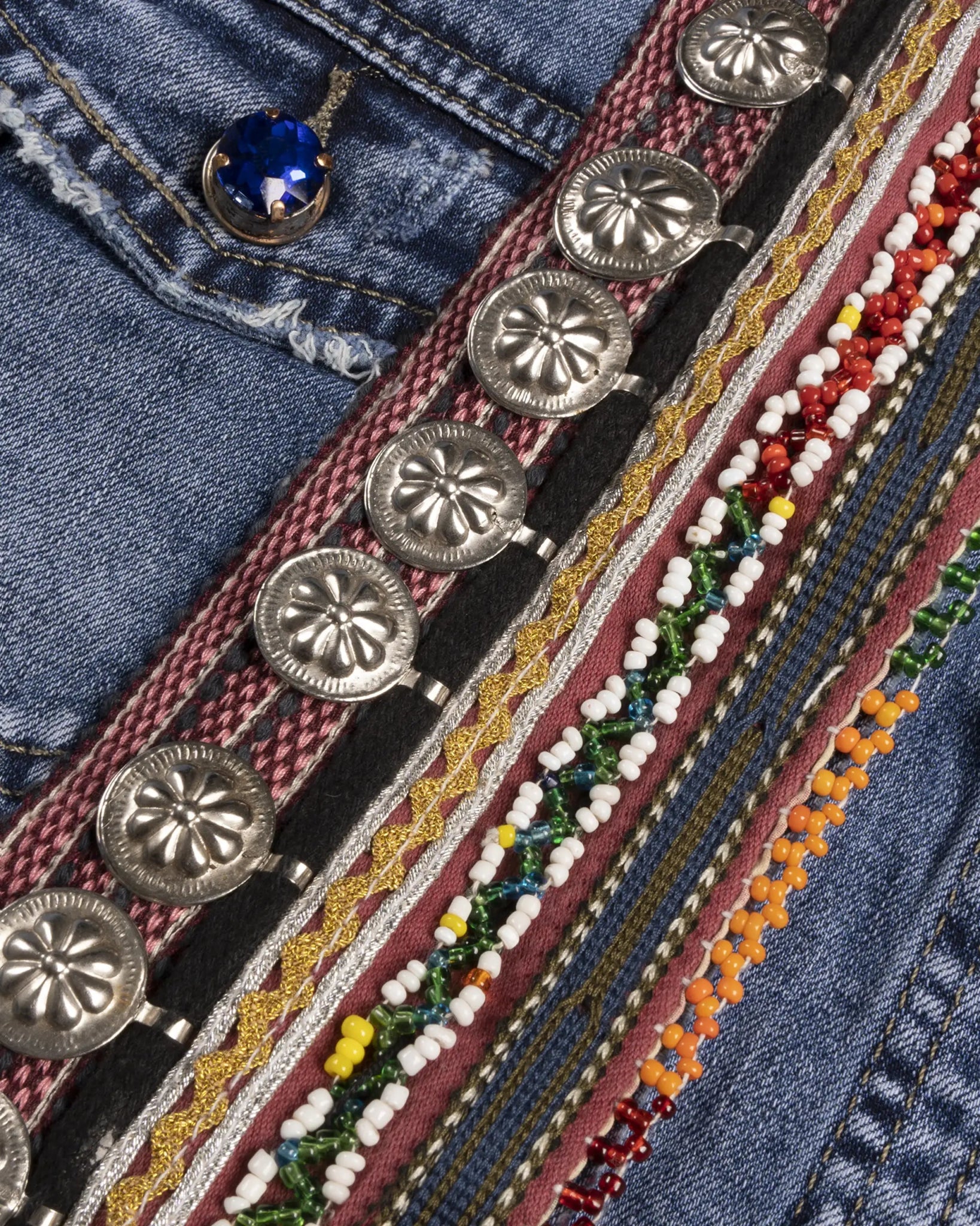 Blaue Denim Handgefertigte Verzierte Stretch - Denimjacke von Dassios - Denim DASSIOS