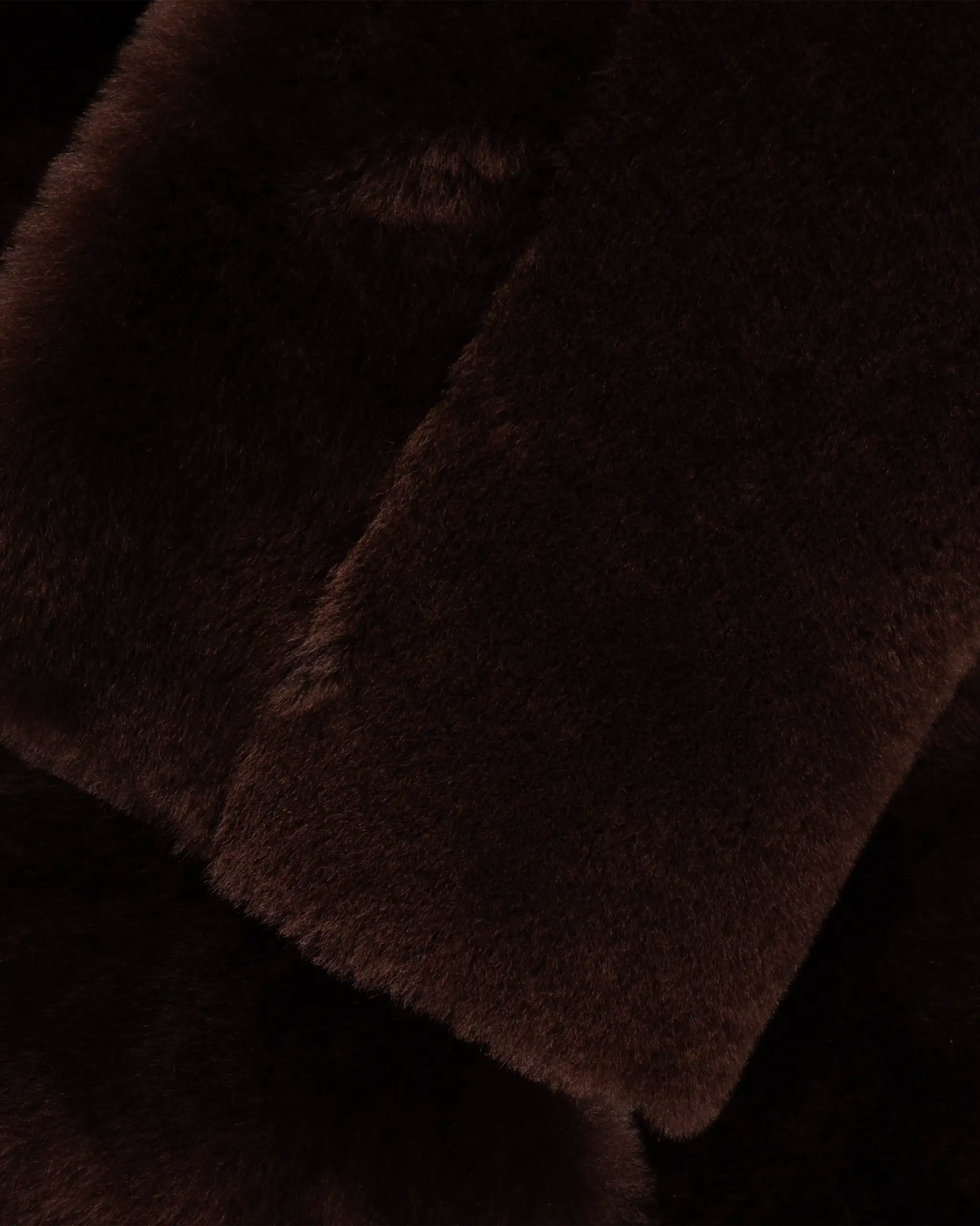 Bordeauxfarbener Langer Wendbarer Lammfellmantel von Ayasse - Coats & Jackets AYASSE