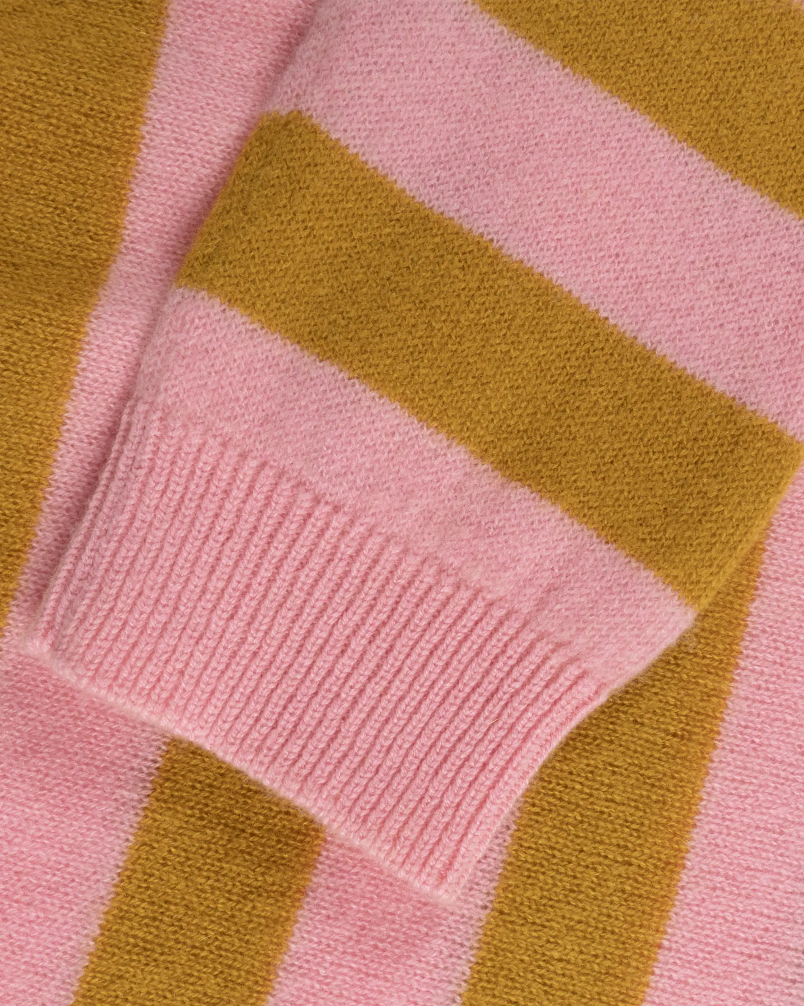 Candy Spic Pinkfarbener Gestreifter Cashmere Rundhals Pullover von Jumper - Knitwear JUMPER
