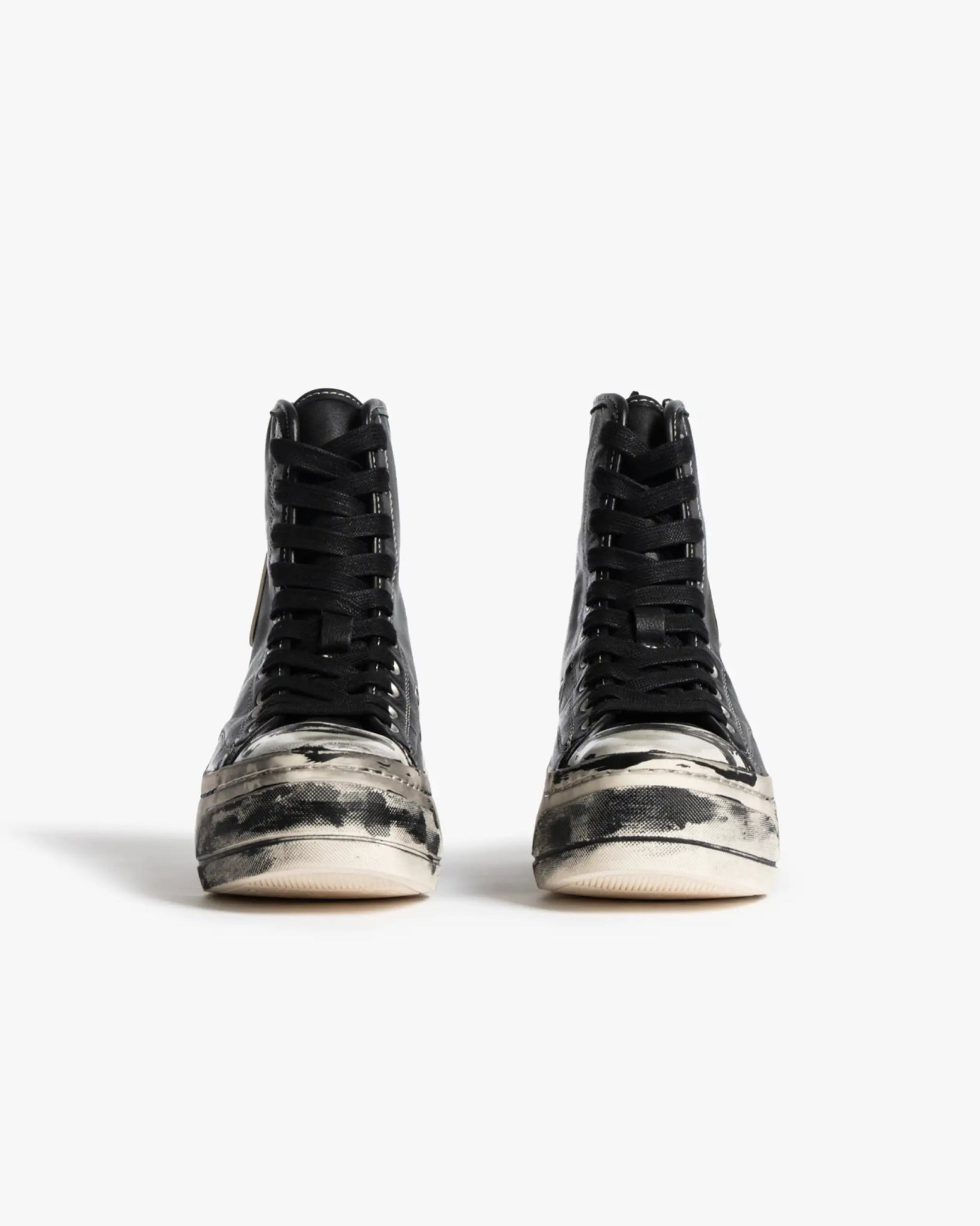 Distressed Ten Hole Kurt Lederstiefel von R13 New York - Shoes R13 WOMEN