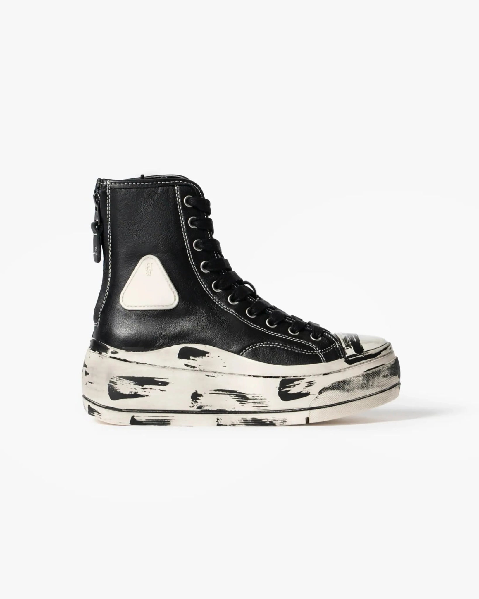 Distressed Ten Hole Kurt Lederstiefel von R13 New York - Shoes R13 WOMEN