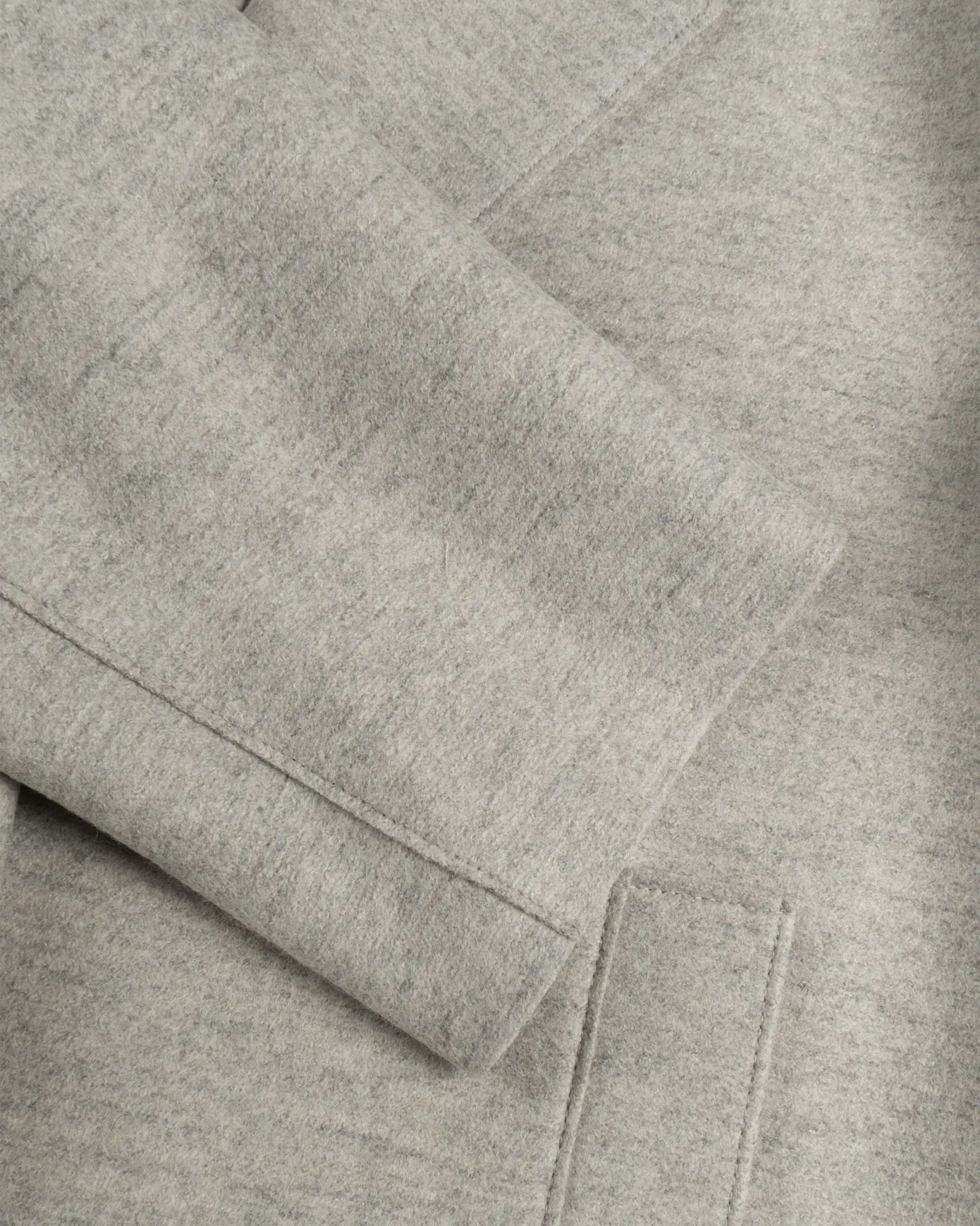 Eisgraue Gekochte Gepresste Uni Wolle Kurzjacke von Harris Wharf London - Coats & Jackets HARRIS WARF