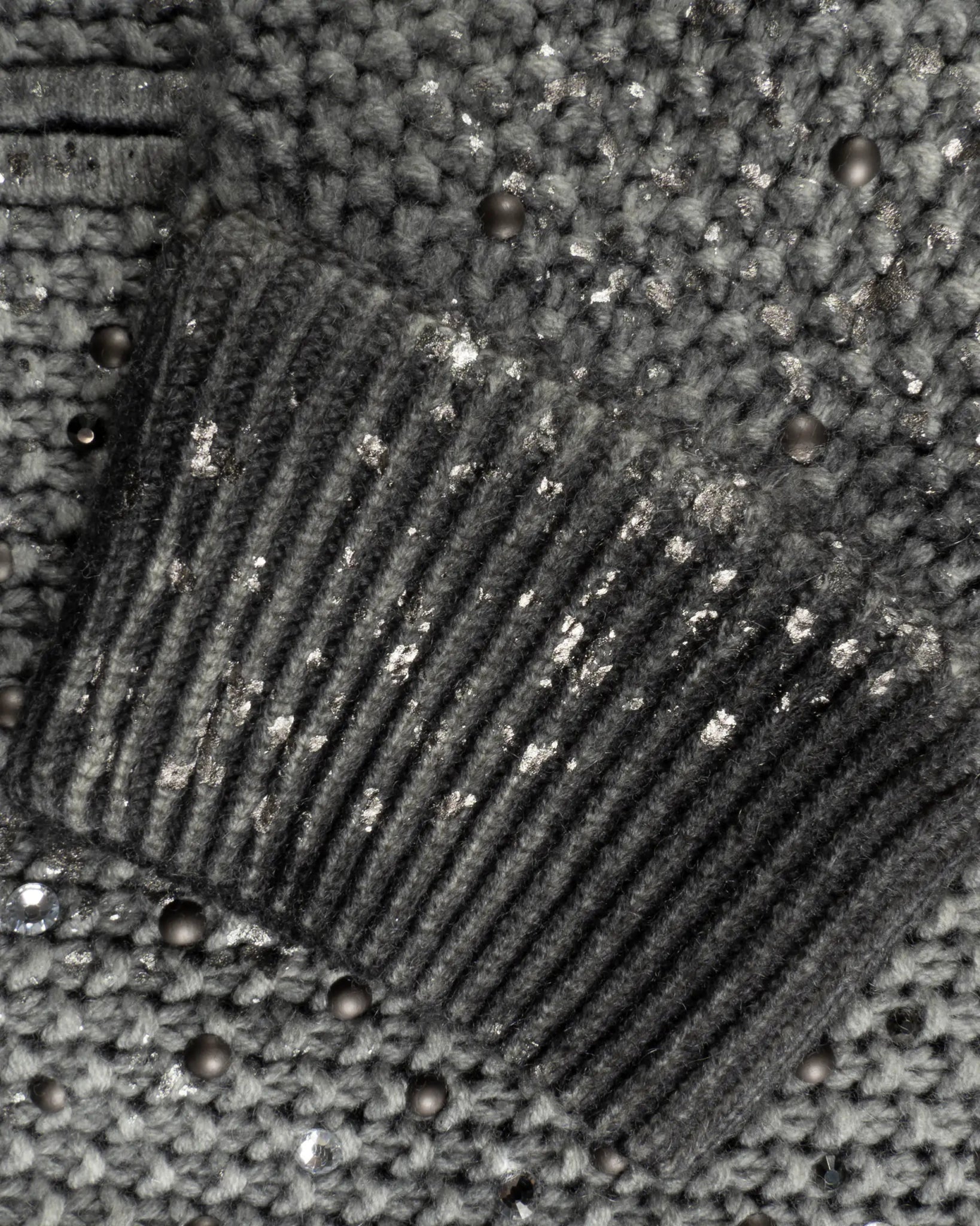 Grauer Gestrickter Swarovski Rever Sweater von Avant Toi - Knitwear AVANT TOI