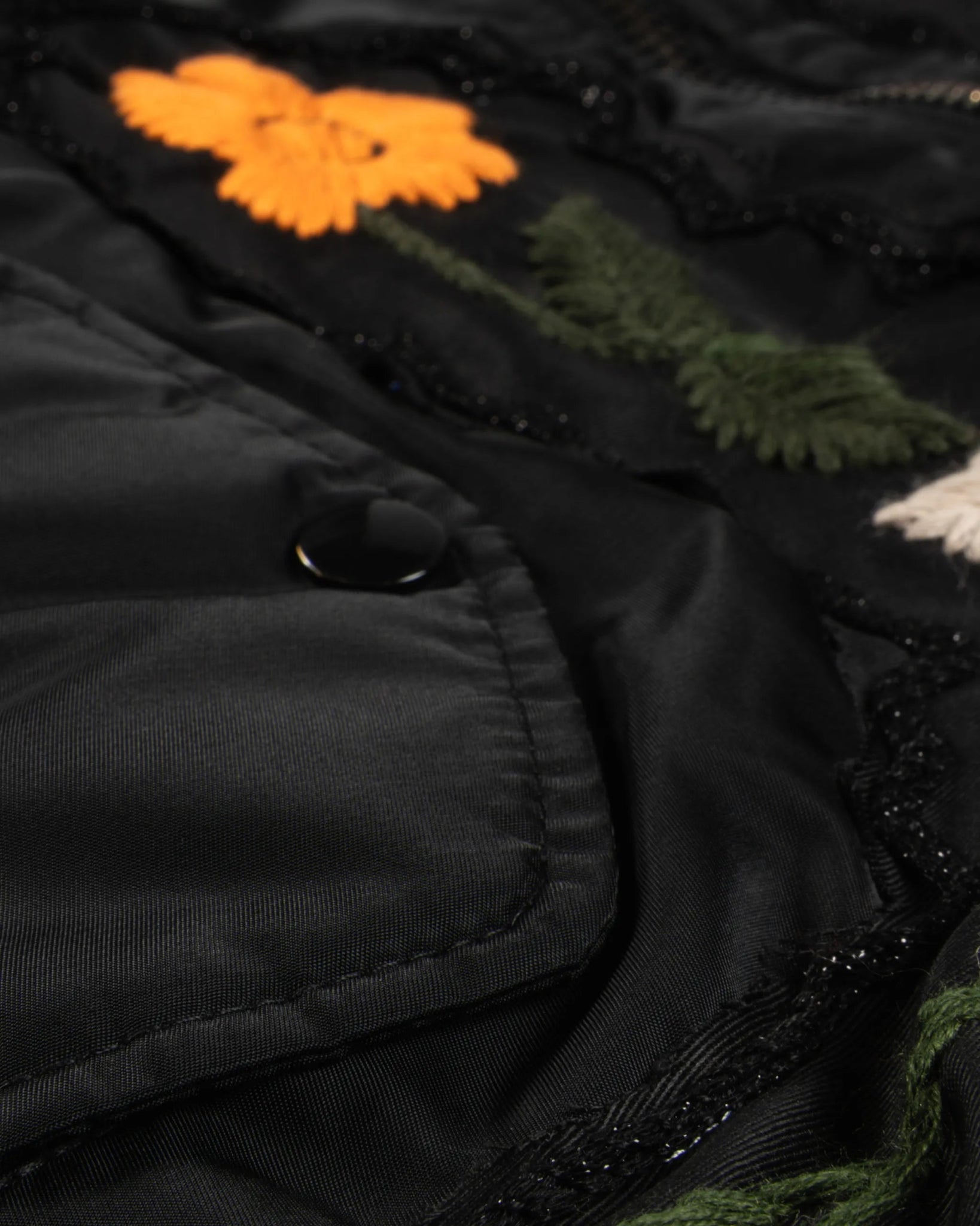 Italienische - Nylon - Bomberjacke mit Blumenbesatz von History Repeats - Coats & Jackets HISTORY REPEATS