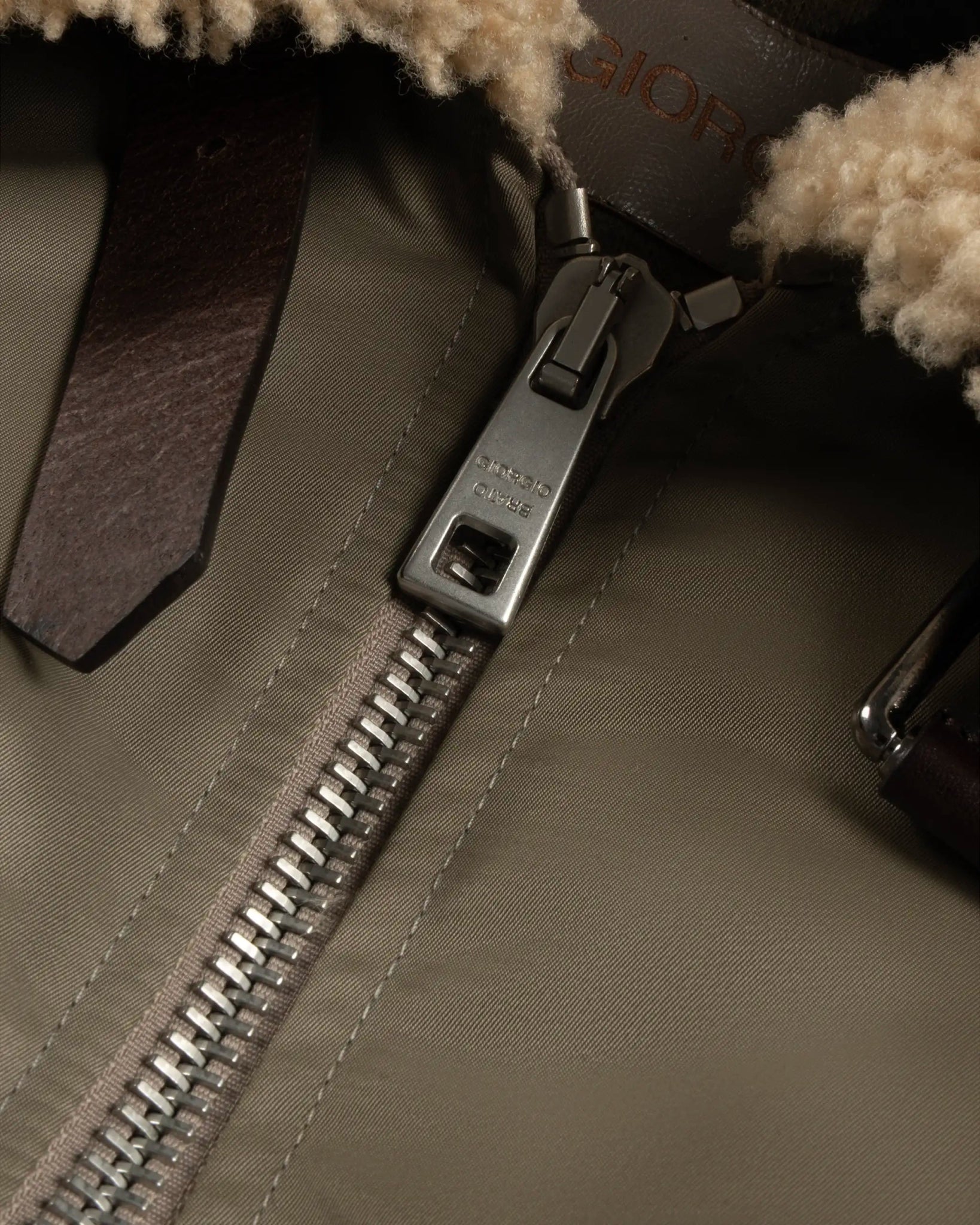 Khakifarbene Bomber Jacke von Giorgio Brato - Coats & Jackets GIORGIO BRATO