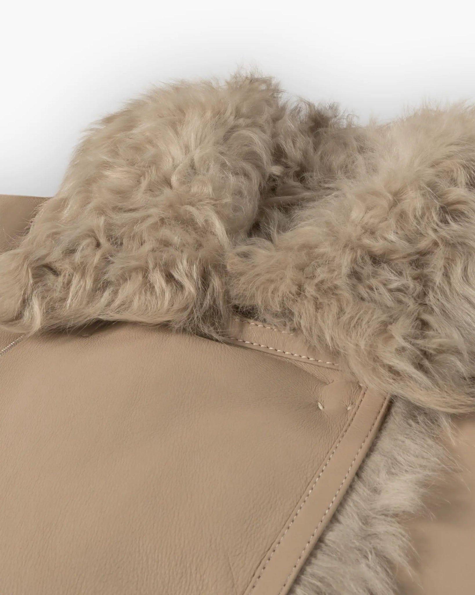 Kurze Wendbare Lockige Shearlingjacke von Balatt - Outdoor / Jacken BALATT