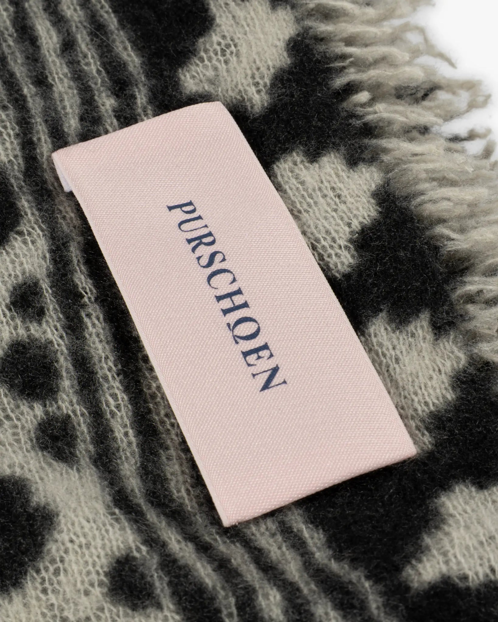 Leoparden Kaschmirfilz Schal von Purschoen - Scarves PURSCHOEN