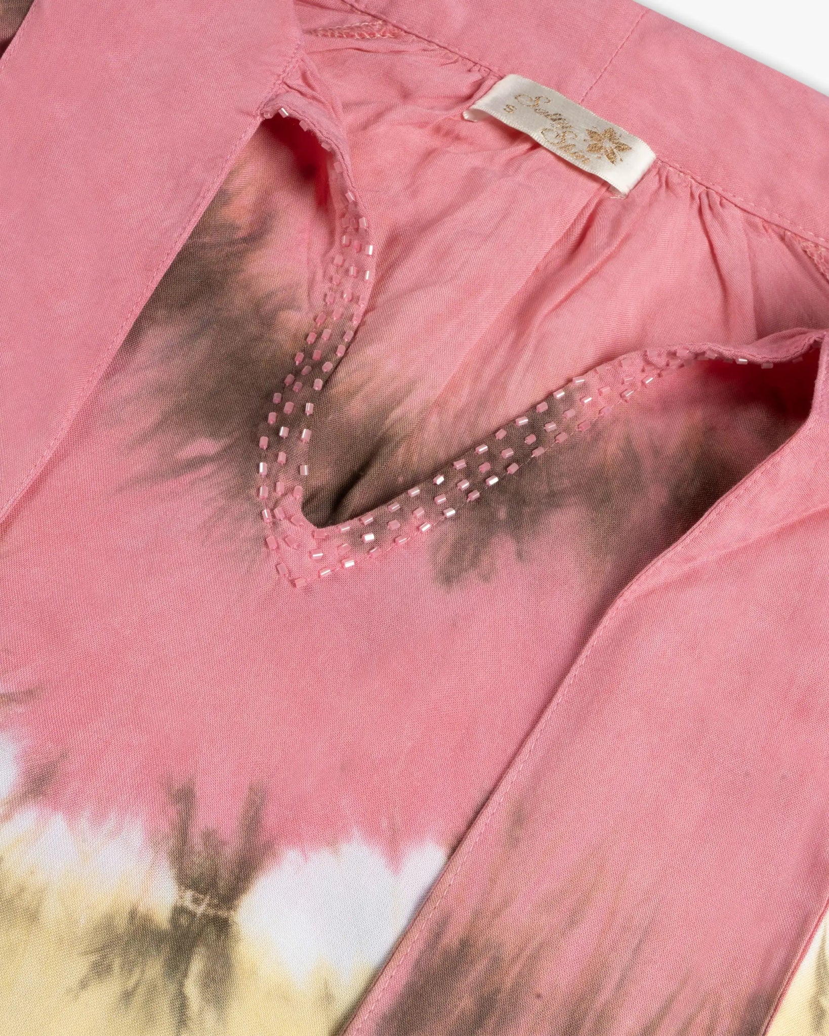 Pastell - Bonbon Batik - Bluse mit Verzierung von Salty Skin - Blouses SALTY SKIN
