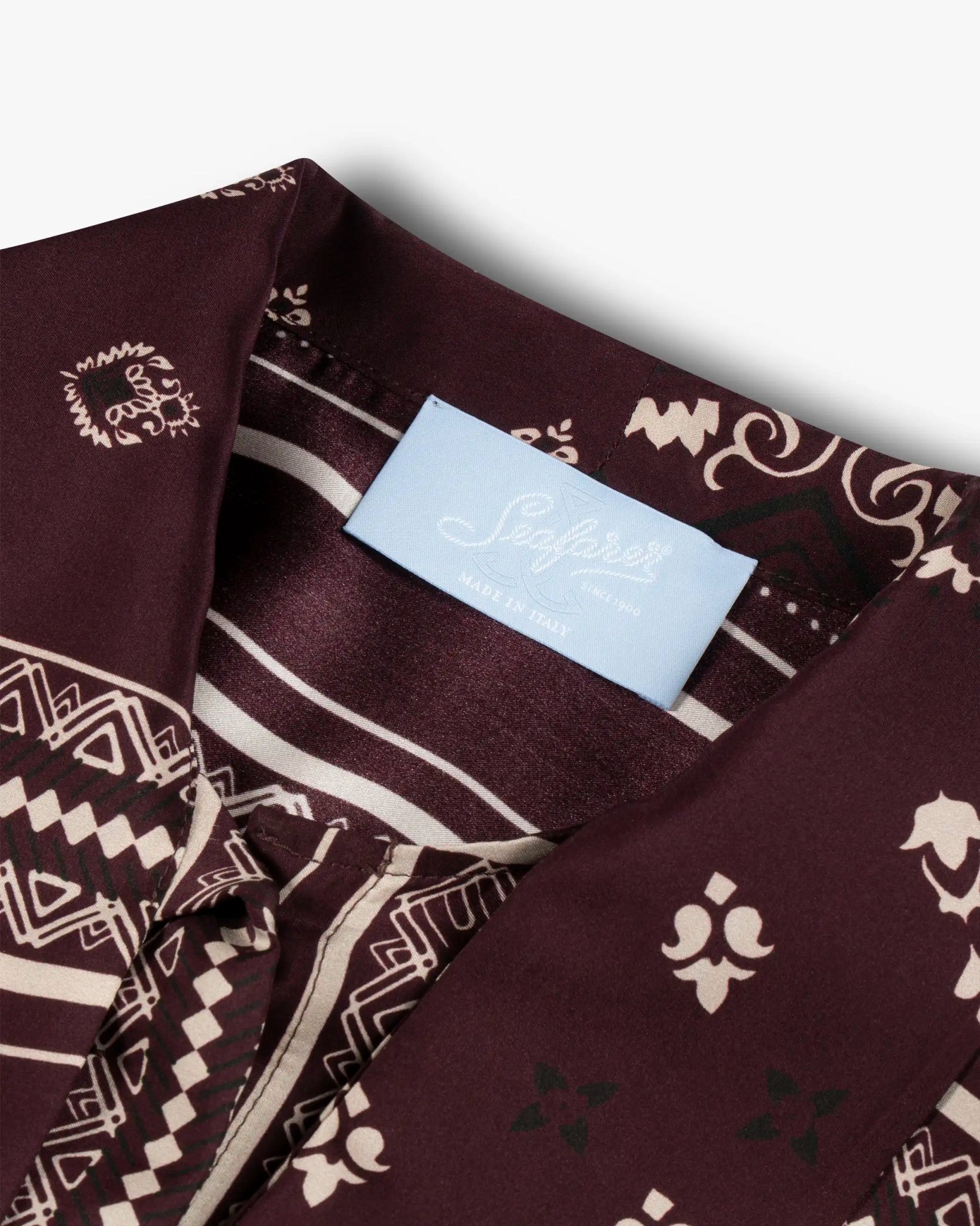 Rubinfarbene Seiden Schlupenbluse im Paisley Trim von Seafarer - Blouses SEAFARER