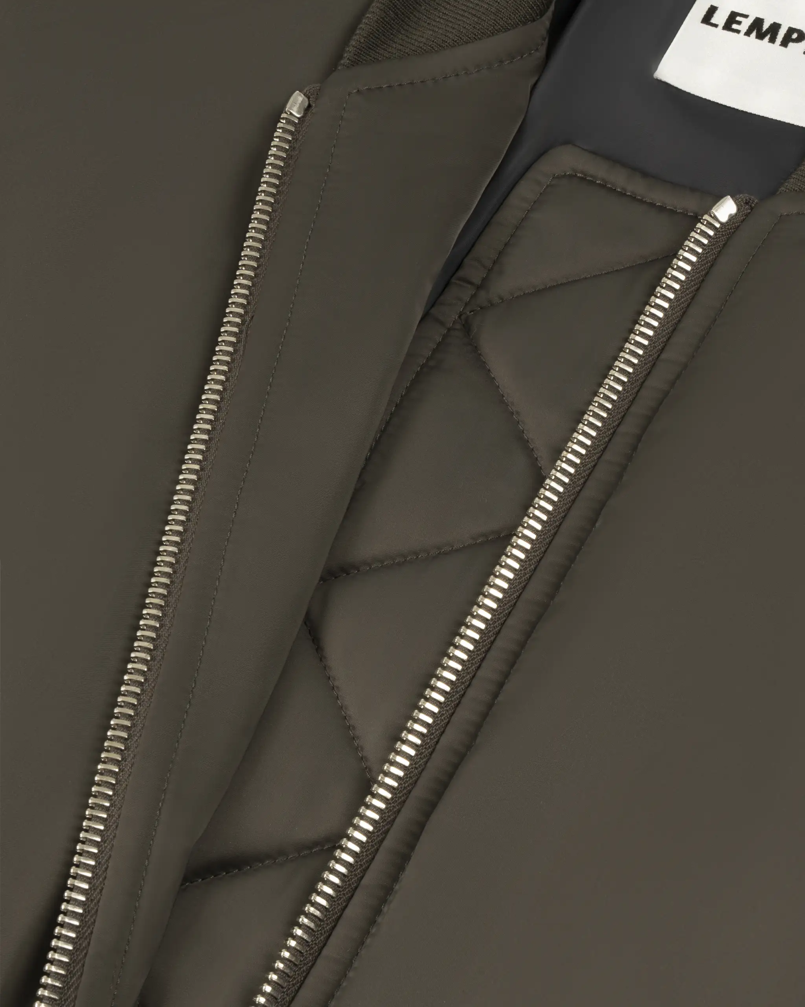 Sacai - Stil gepolsterte italienische Satin - Nylon - Bomberjacke von Lempelius - Coats & Jackets LEMPELIUS