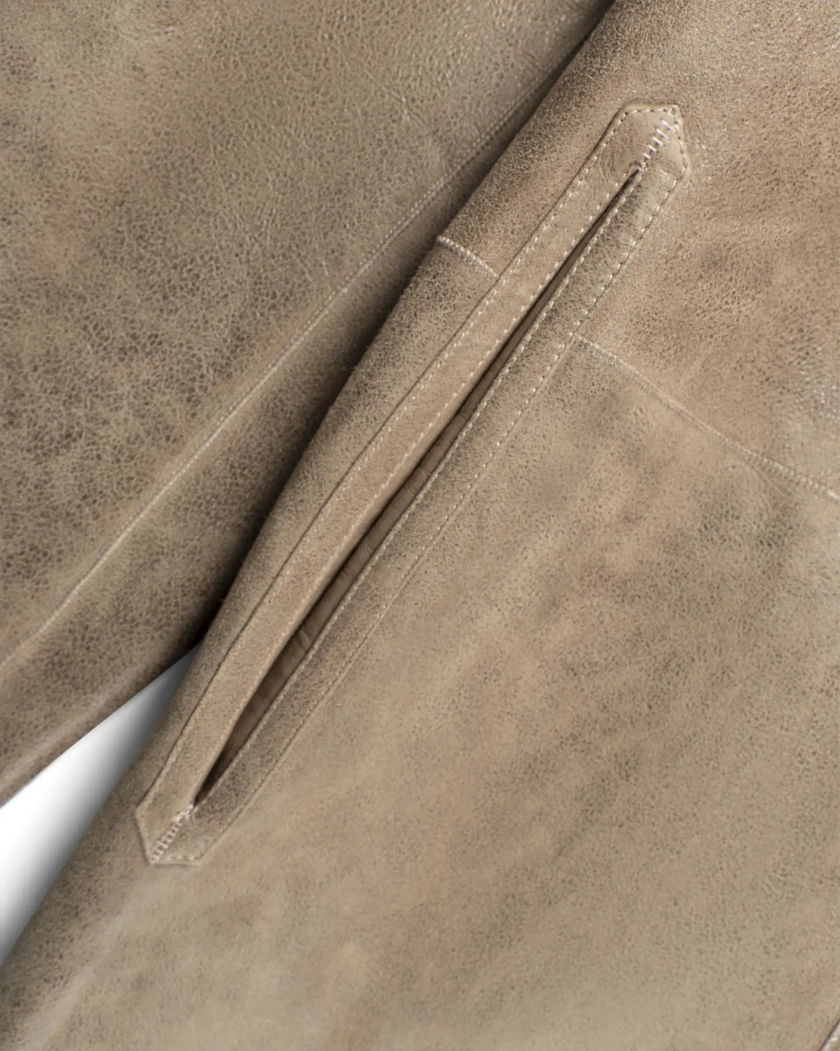 Sandfarbener Ultraleichter Wendbarer Mantel von Ayasse - Coats & Jackets AYASSE