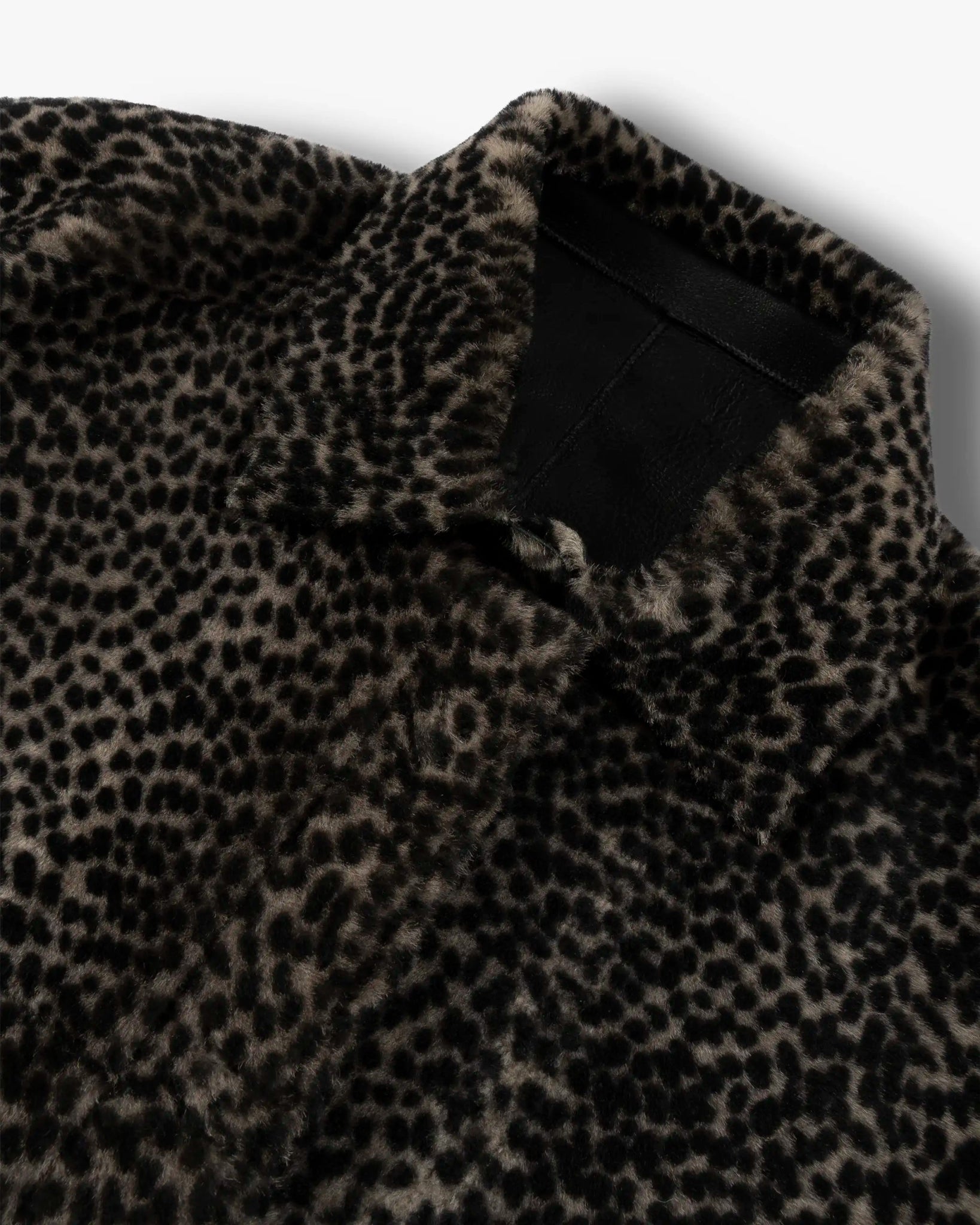 Schwarz Weißes Wendbares Rasiertes Lammfell Überhemd von Salvatoro Santoro - Coats & Jackets SALVATORE S.