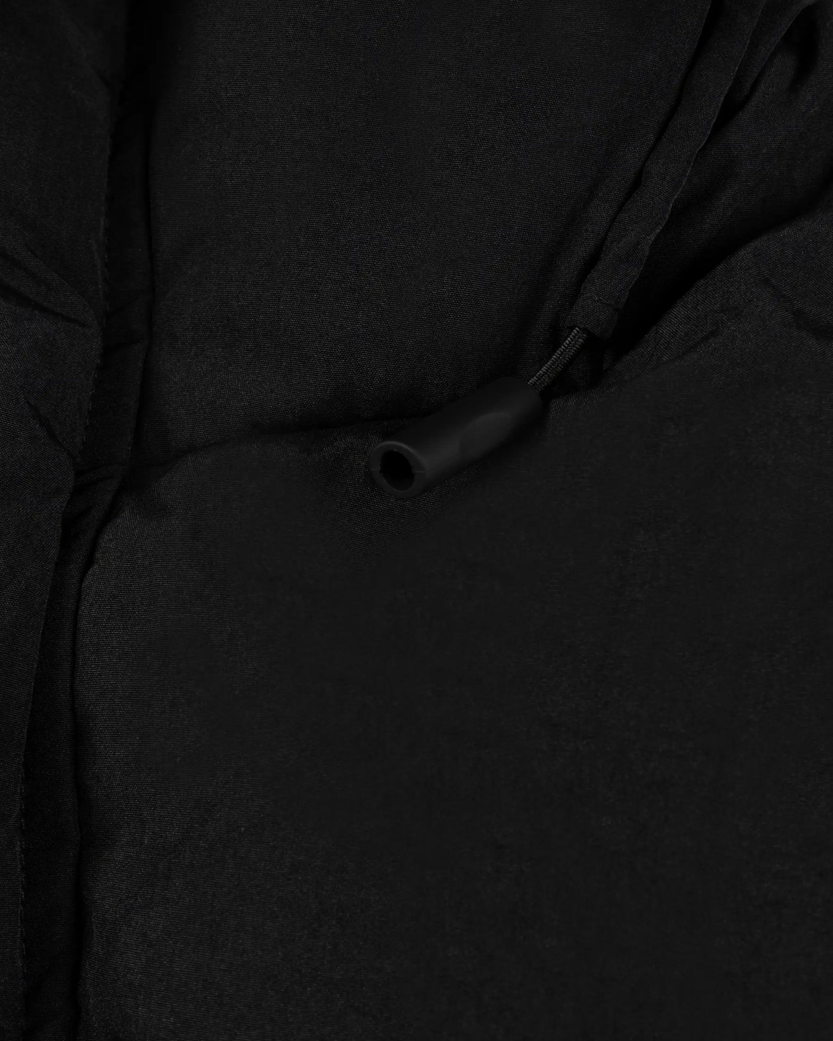 Schwarze Kapuzen Daunen Jacke von JG1 - Coats & Jackets JG1 BY JUSTIN