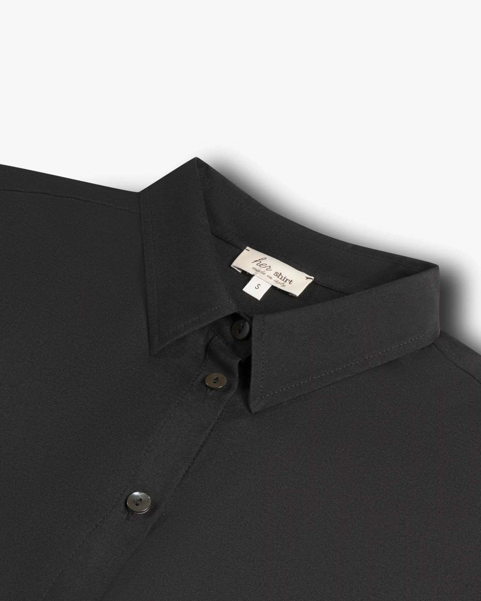 Schwarze Taillierte Lefthand Bluse aus Seiden Stretch Satin von Her Shirt - Blouses HER SHIRT