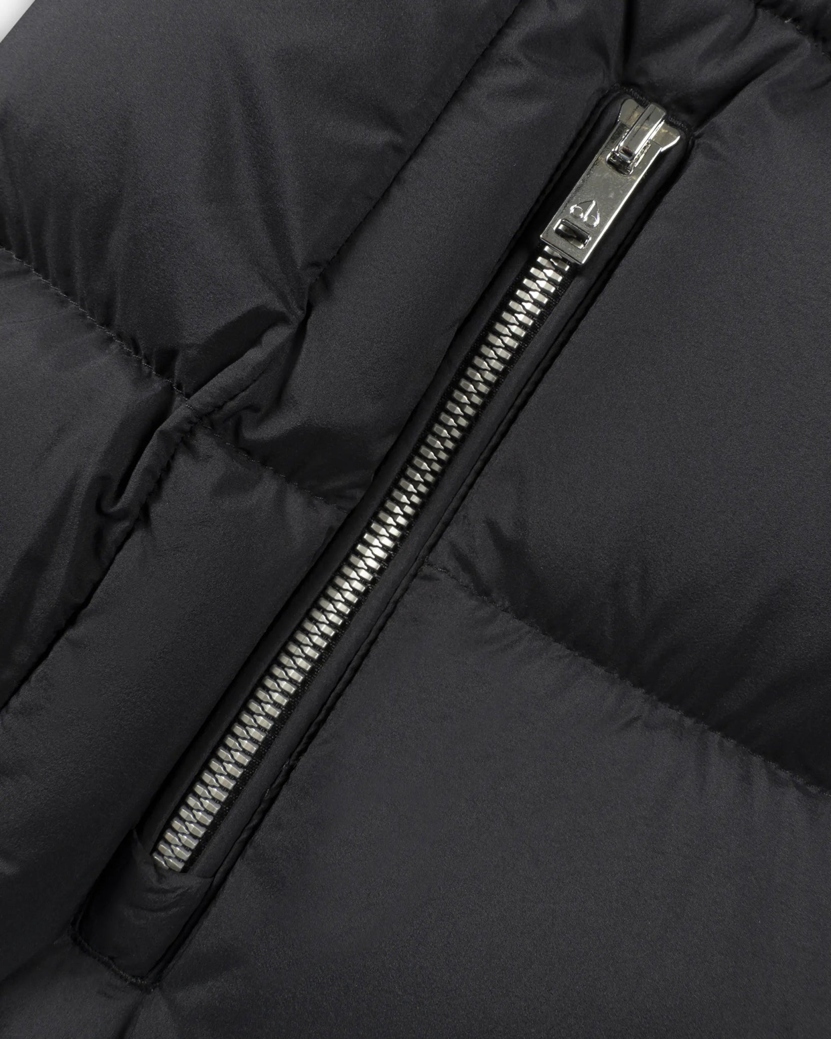 Schwarzer Extra Langer Slim Fit Soft Nylon Parka von Moose Knuckles - Coats & Jackets MOOSE KNUCKLES