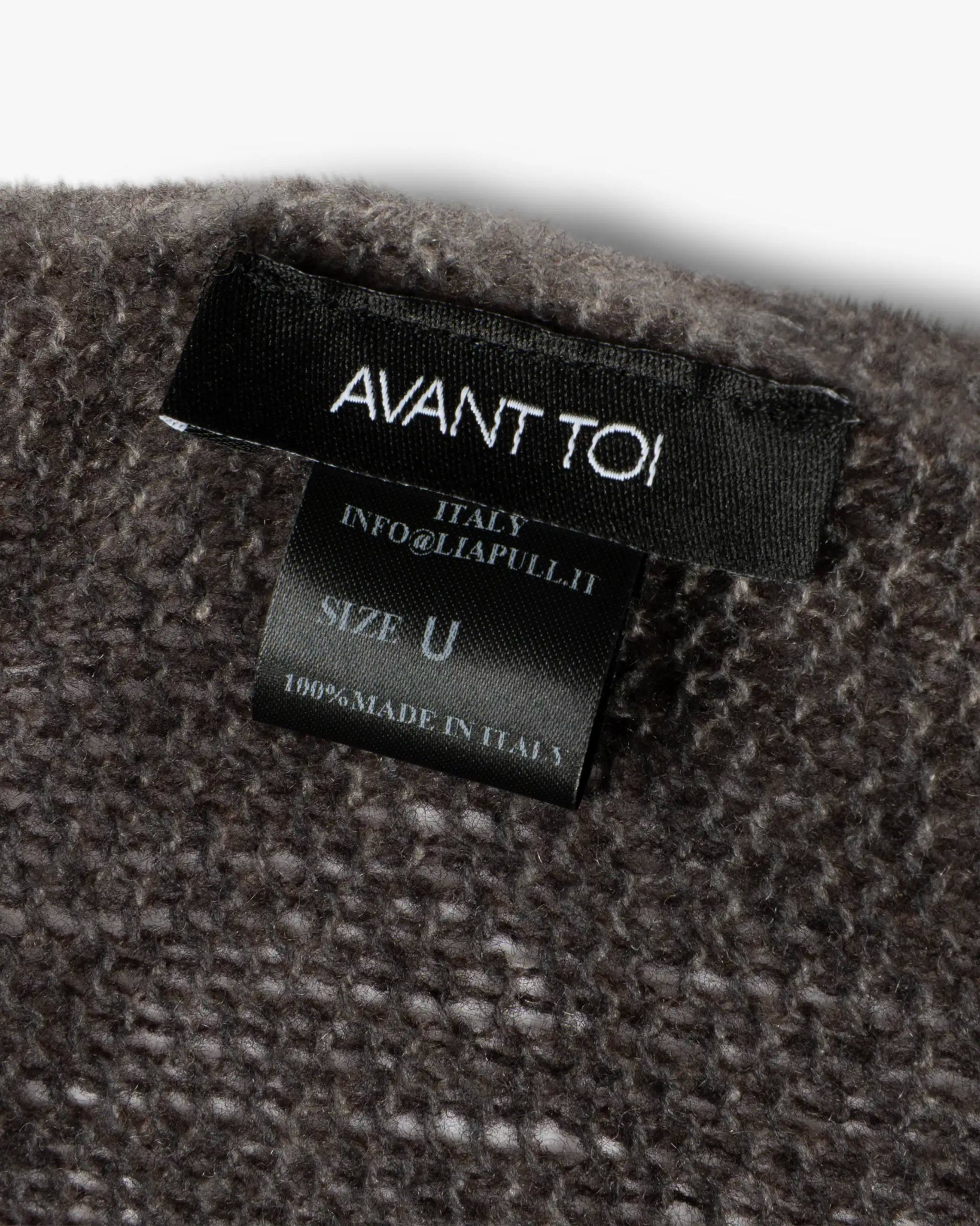 Schwarzer Handbesprühter Maxi Stickshal von Avant Toi - Knitwear AVANT TOI