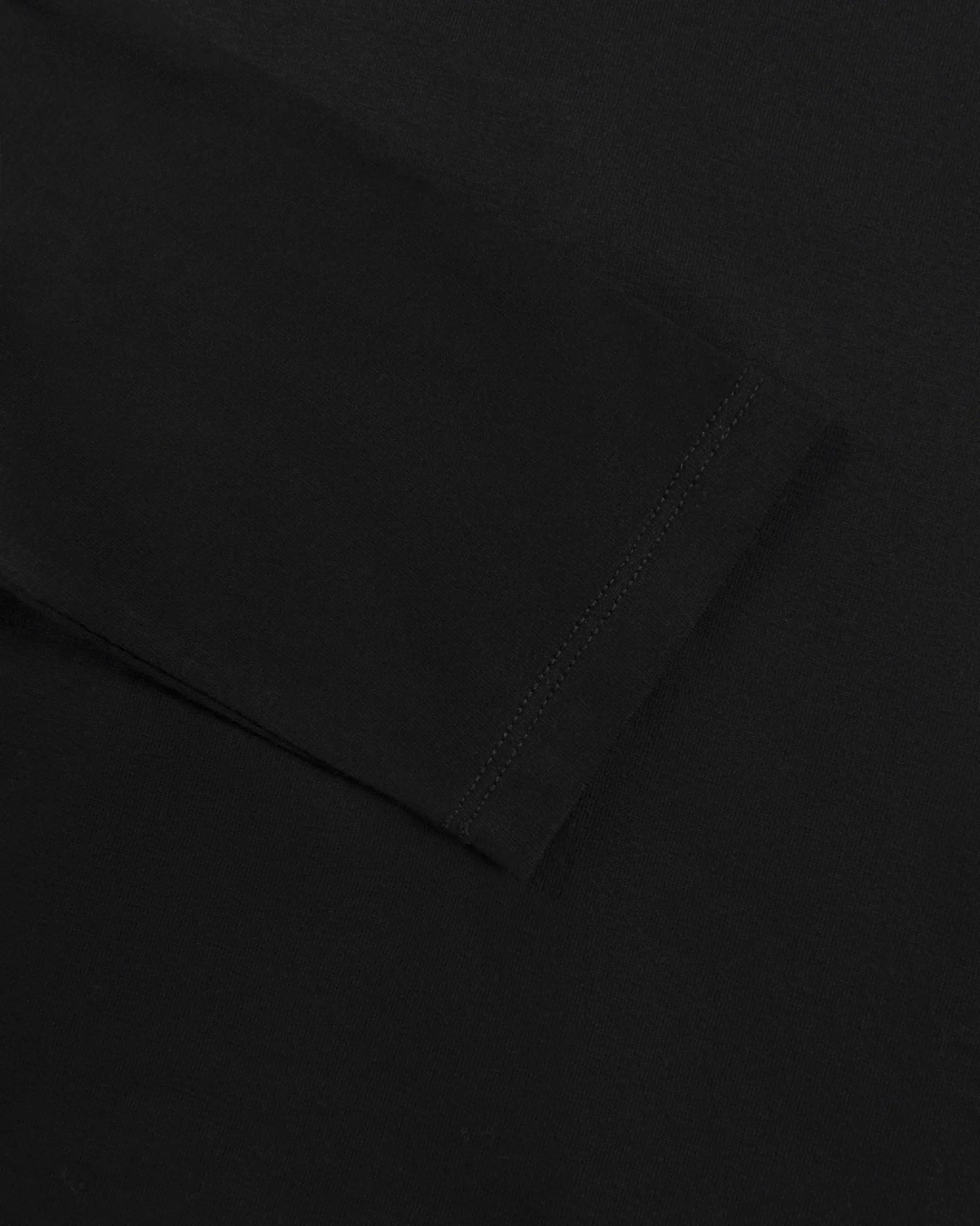 Schwarzes Kellerfalten Langarm Rundhals Shirt von Majestic Filatures Deluxe - Shirts MAJESTIC