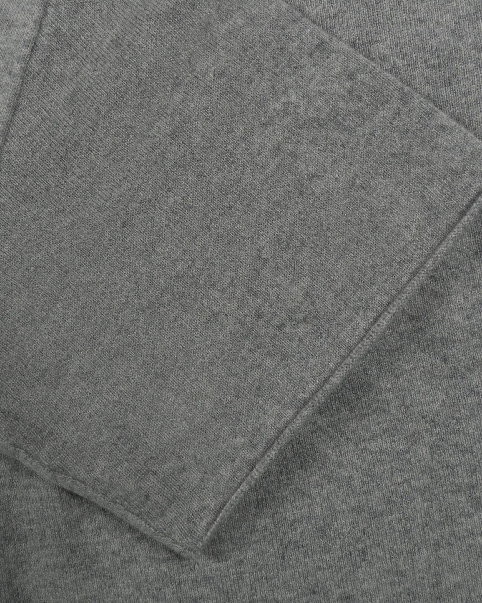 Silbergraues Strick - T-Shirt von Rhea - Knitwear RHEA KNITWEAR