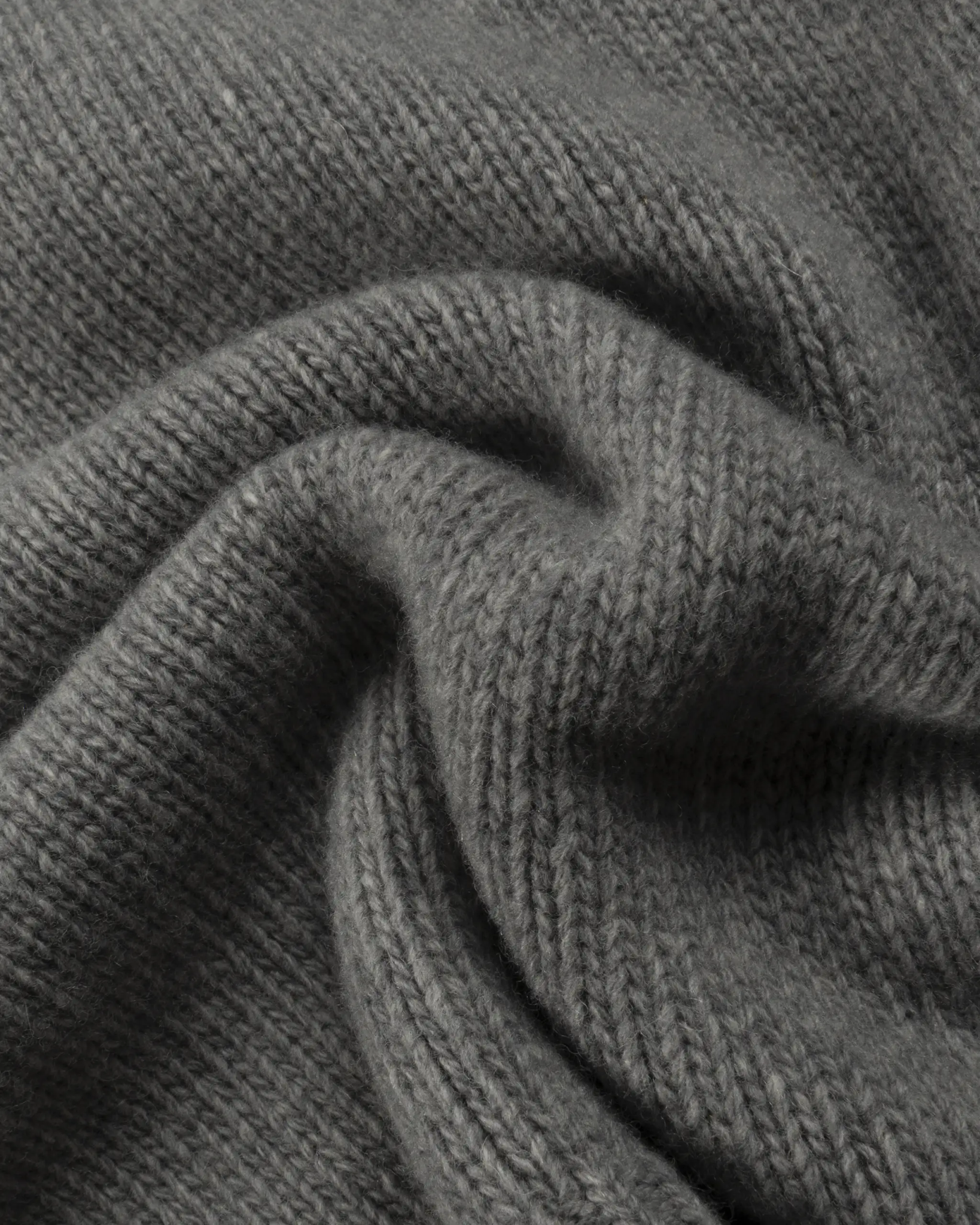 Silberner Rollkragenpulli im Destroyed Stil von Seafarer - Knitwear SEAFARER
