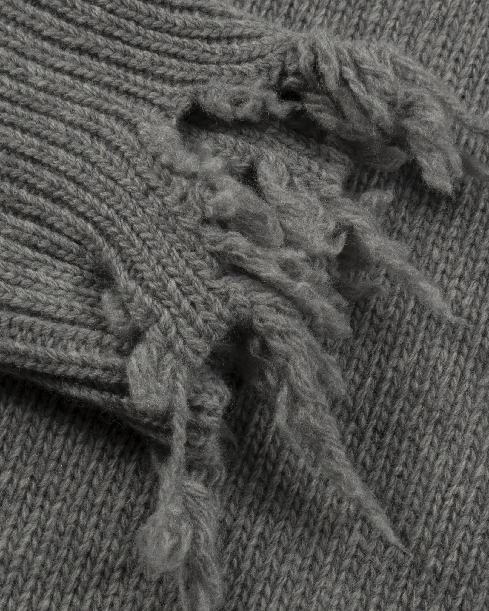 Silberner Rollkragenpulli im Destroyed Stil von Seafarer - Knitwear SEAFARER
