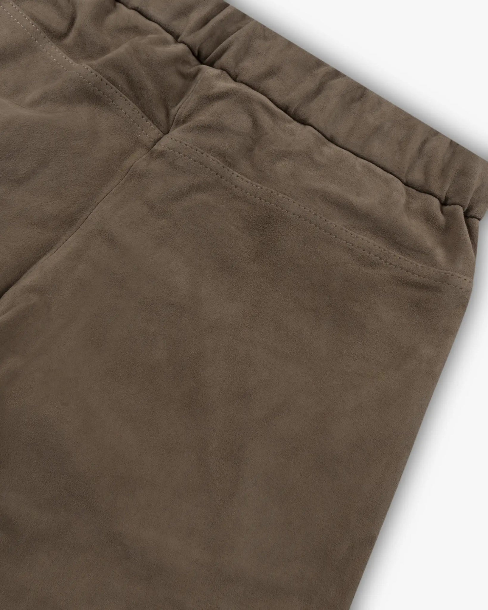 Taubenfarbene Stretchvelour Leder Cargo Hose von Novelle - Trousers NOVELLE
