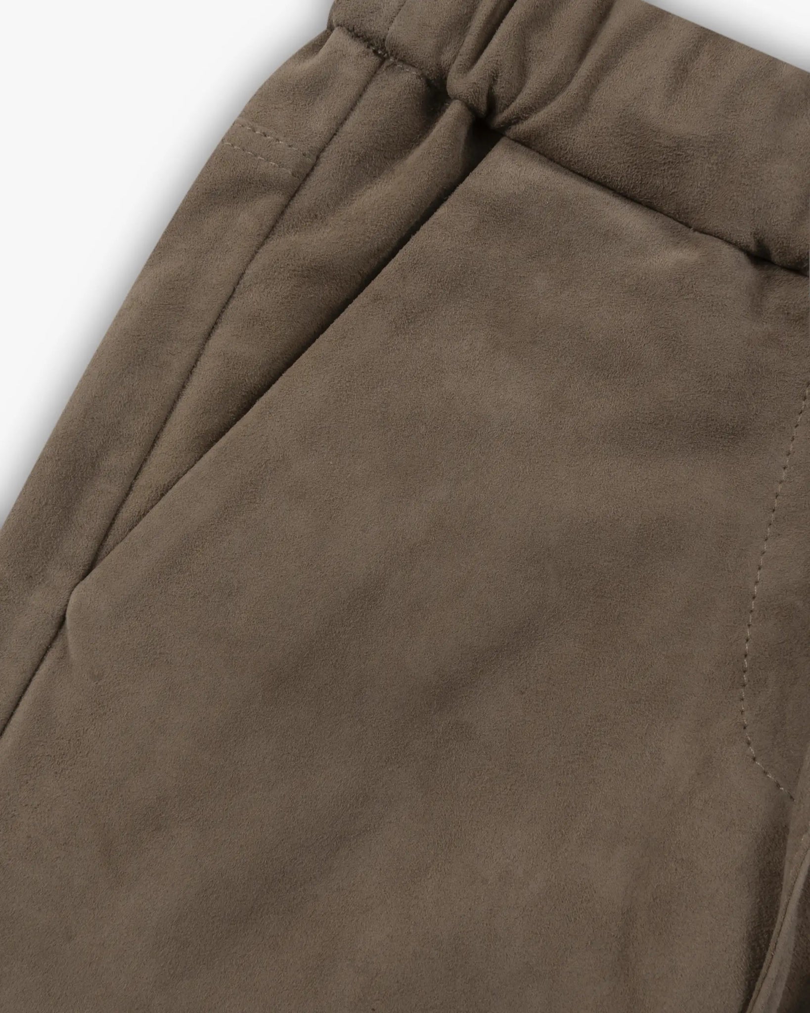 Taubenfarbene Stretchvelour Leder Cargo Hose von Novelle - Trousers NOVELLE