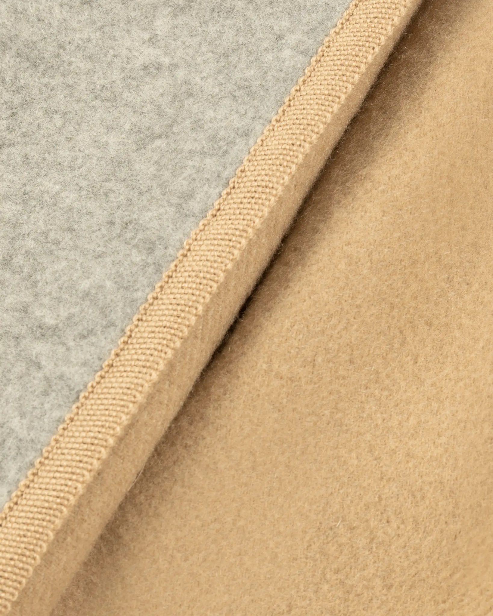 Traumziel - Poncho von La Couverture - Coats & Jackets LA COUVERTURE