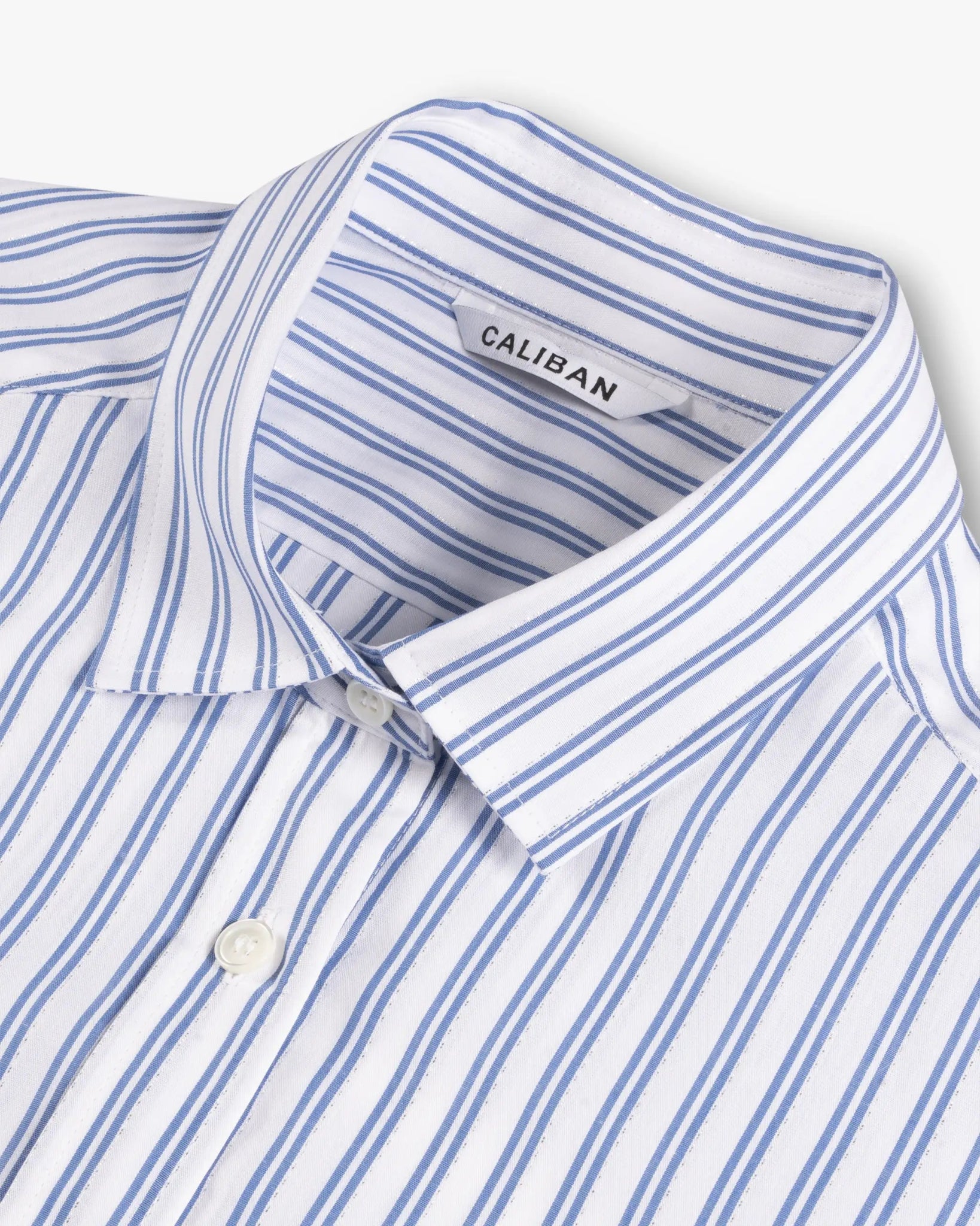 Weiß Blaues Girlfriend Shirt mit Lurex - Besatz von Caliban - Blouses CALIBAN