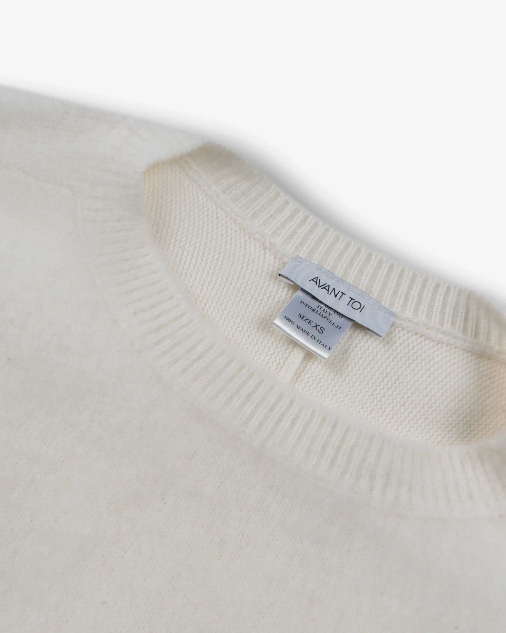 Weißer Oversize Rundhalspullover von Avant Toi - Knitwear AVANT TOI