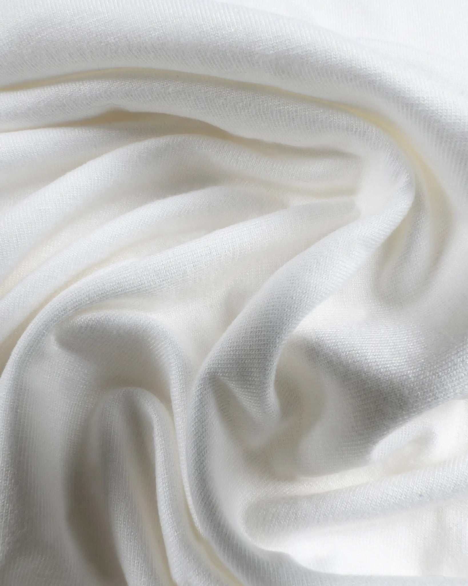 Weißes Kellerfalten Langarm Rundhals Shirt von Majestic Filatures Deluxe - Shirts MAJESTIC