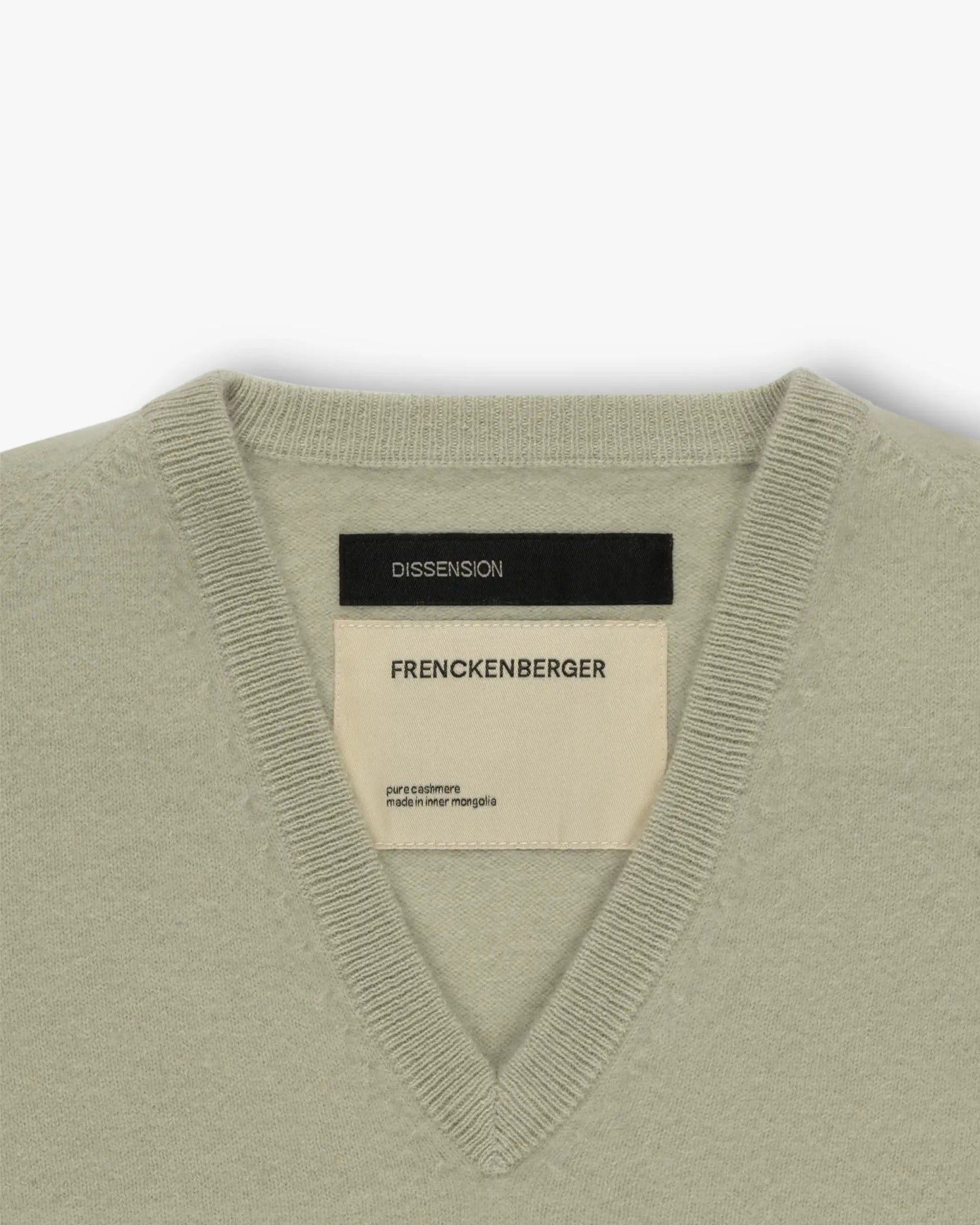 Wolkengrauer Mini V - Ausschnitt Pullover von Freckenberger - Knitwear FRENCKENBERGER