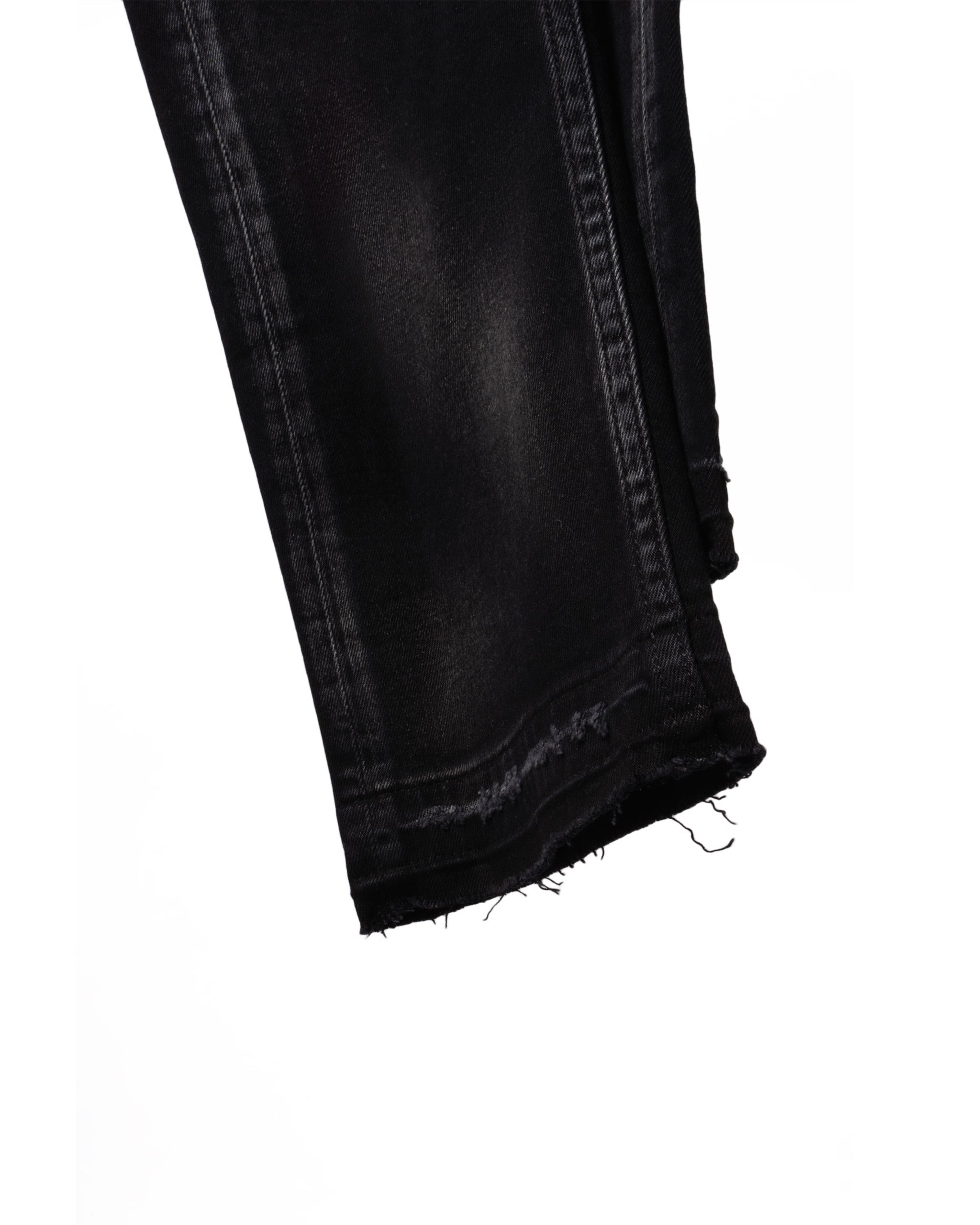 SLIM FIT DESTROYED JEANS